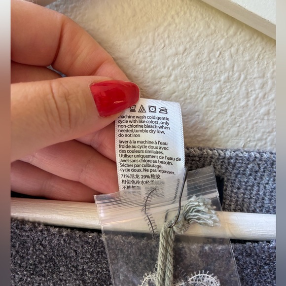 NWT Barefoot Dreams CozyChic Ultra Lite Ocean Breeze Poncho - Picture 8 of 9